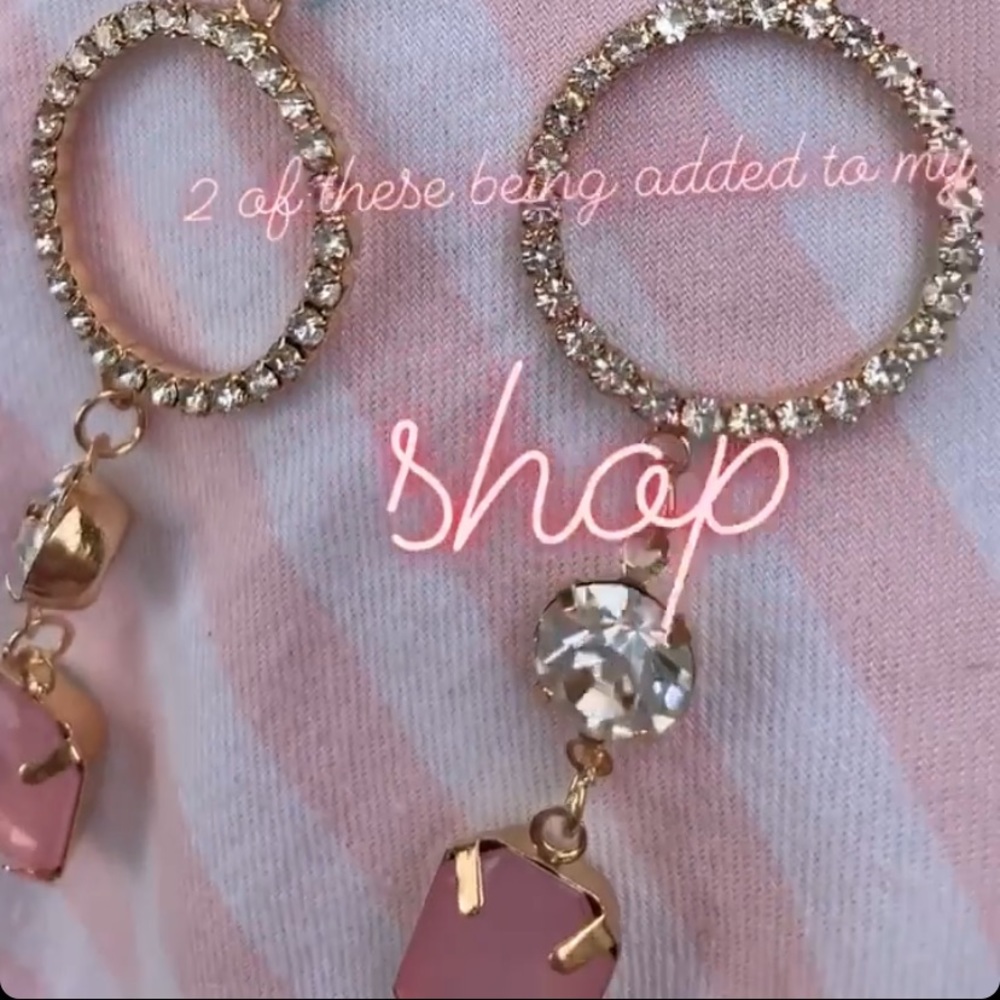 Floral🌸 Spring Earrings - Picture 3 of 5